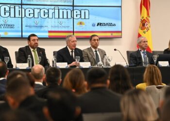 El gobernador Elías Suárez participó en el Encuentro Internacional de Cibercrimen